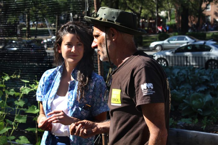 Sara Perl Egendorf talks with John Cannizzo. (Photo by Robert Cowan)