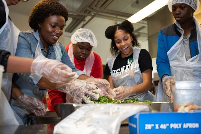 Buffalo Public Schools students prepare food. (Photo by Josh Baldo for AFT)